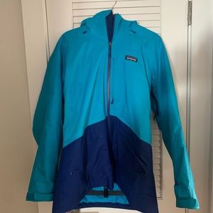 Patagonia two toned ski jacket. Great condition.